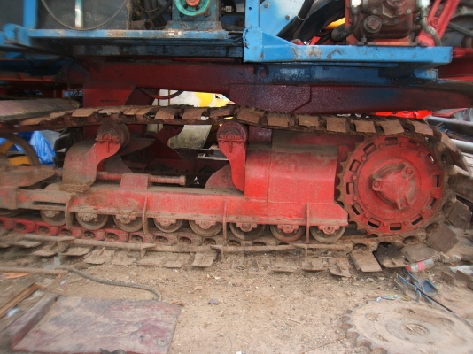 ขายรถเกี่ยวข้าวไทยเส็ง เดี่ยวทรนง อุ้ม 2.5 ตัน เครื่องยนต์ JO8C ปั้นไดกินส์ No 23 ตัวเดิน 12 HL