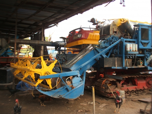 ขายรถเกี่ยวข้าวไทยเส็ง เดี่ยวทรนง อุ้ม 2.5 ตัน เครื่องยนต์ JO8C ปั้นไดกินส์ No 23 ตัวเดิน 12 HL