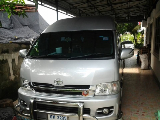 ขายรถตู้ ปี2010 สภาพสวยๆ พร้อมแต่งVIPครบ