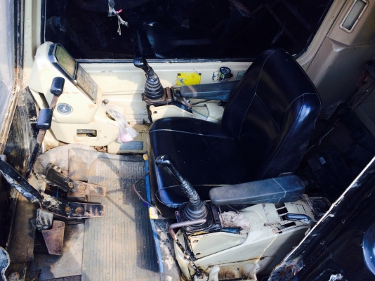 ขายด่วนหัวเก๋ง cat 320 พร้อมกล้องไฟ