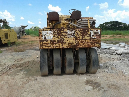 ขายรถบด มี 2 คัน ล้อเหล็กและล้อยาง คันละ 180,000 บาท สภาพใช้งานได้ มีเอกสารครบทั้งสองคัน ราคาต่อรองได้ครับ