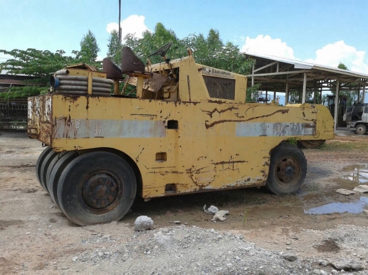 ขายรถบด มี 2 คัน ล้อเหล็กและล้อยาง คันละ 180,000 บาท สภาพใช้งานได้ มีเอกสารครบทั้งสองคัน ราคาต่อรองได้ครับ