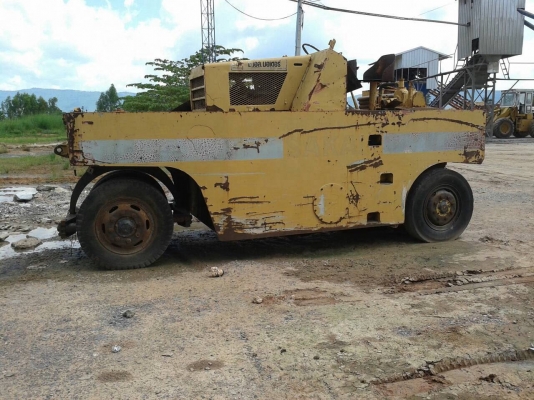 ขายรถบด มี 2 คัน ล้อเหล็กและล้อยาง คันละ 180,000 บาท สภาพใช้งานได้ มีเอกสารครบทั้งสองคัน ราคาต่อรองได้ครับ