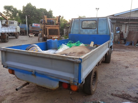 ขายรถสี่ล้อ Isuzu เครื่อง 90 ทะเบียนไม่ติดเวลา.พร้อมโอน ขายรถสี่ล้อ Isuzu เครื่อง 90 ทะเบียนไม่ติดเวลา.พร้อมโอน