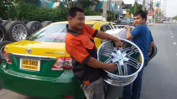 ขายล้อใหม่ขอบ20 6รูชุดละ13500