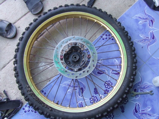 ขายล้อขอบ  21  takasago   1.60  พร้อมยาง