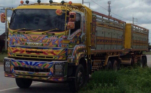 ขายพ่วง 360 แรงม้า ปี53 กระบะมีเนียม