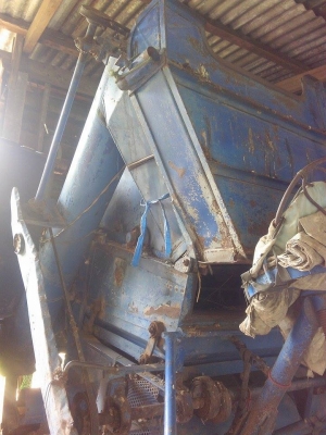 ขายเครื่องนวดข้าว5ฟุตสเปเชี่ยนใช้กันรถไถขายเฉพาะตู้พร้อมยอยปั่น16000บาท ขายเครื่องนวดข้าว5ฟุตสเปเชี่ยนใช้กันรถไถขายเฉพาะตู้พร้อมยอยปั่น16000บาท