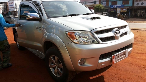 **395,000 บ.ต่อรอง**ขายสวยๆบางๆเดิมๆ TOYOTA HILUX VIGO 3.0E PRERUNNER (ABS) โฉม4ประตู ตัวสูง เกียร์ธรรมดา ปี50/07 เครื่องเดิมเกียร์เดิม ไมล์2xx,xxx กม. เครื่องดี แห้งๆ ไม่มีเยิ้ม แรงดี เกียร์ไม่มีหอน ช่วงล่างหนึบ คัสซีสวยเดิมโรงงาน กระบะสวยมีพื้นปูกระบะ ห