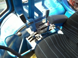 ขายรถไถ2เพลา(ตัวระเบิดดิน) FORD 9700  , 2 เพลา6สูบภ