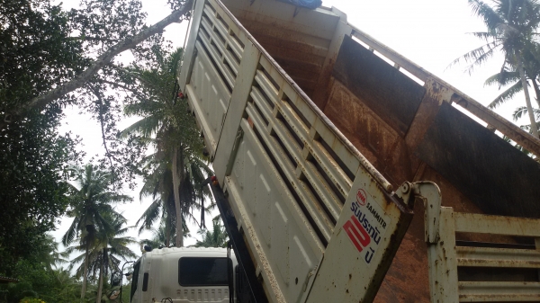 ISUZU  DECA  FXZ