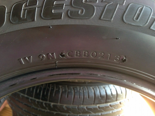 ขายยาง Bridgestone ขอบ 15 ปี 2013 มือสอง