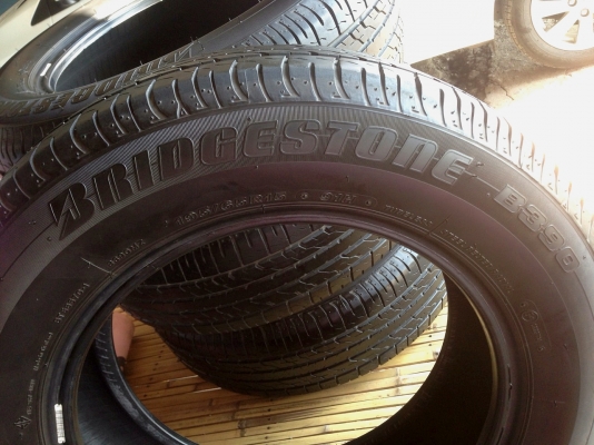 ขายยาง Bridgestone ขอบ 15 ปี 2013 มือสอง