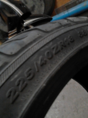 225/40R18 KAISER KENDA  RADIAL มี 1 เส้น ปี2013   TEL.081-427-3941