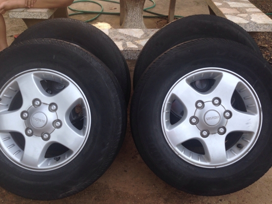 ขายแม็กขอบ15ดีเเม็กพร้อมยาง ขายแม็กขอบ15ดีเเม็กพร้อมยาง