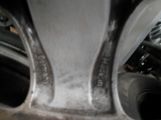 แม๊ก BENZ พร้อมยาง 205/55R16 PIRELLI  ปี2013  71/2X16  ชุด 4 ล้อ TEL.081-427-3941