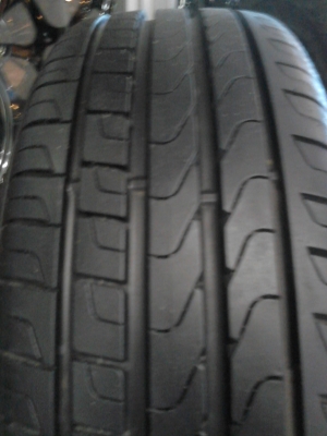 แม๊ก BENZ พร้อมยาง 205/55R16 PIRELLI  ปี2013  71/2X16  ชุด 4 ล้อ TEL.081-427-3941