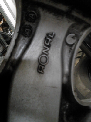 แม๊ก BENZ พร้อมยาง 205/55R16 PIRELLI  ปี2013  71/2X16  ชุด 4 ล้อ TEL.081-427-3941