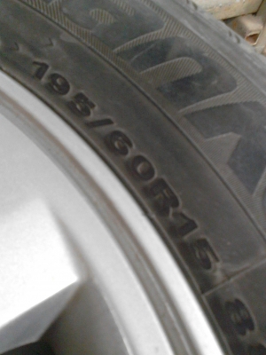 195/60R15 HANKOOK OPTIMO K715 ปี2012 ( 2512 ) สภาพใหม่ๆ ดอกยางหนา ขายยาง ชุด 4 เส้น  TEL.081-427-3941