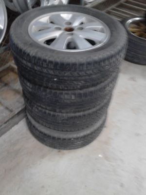 195/60R15 HANKOOK OPTIMO K715 ปี2012 ( 2512 ) สภาพใหม่ๆ ดอกยางหนา ขายยาง ชุด 4 เส้น  TEL.081-427-3941