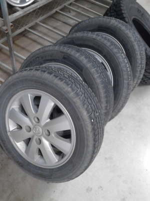 195/60R15 HANKOOK OPTIMO K715 ปี2012 ( 2512 ) สภาพใหม่ๆ ดอกยางหนา ขายยาง ชุด 4 เส้น  TEL.081-427-3941