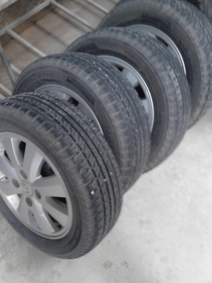 195/60R15 HANKOOK OPTIMO K715 ปี2012 ( 2512 ) สภาพใหม่ๆ ดอกยางหนา ขายยาง ชุด 4 เส้น  TEL.081-427-3941