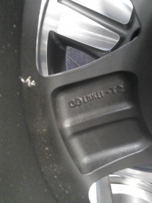 แม๊กเดิมๆ ขอบ 15 ขนาด 5 รู ของ วีโก้  ชุด 4 วง TEL.081-427-3941