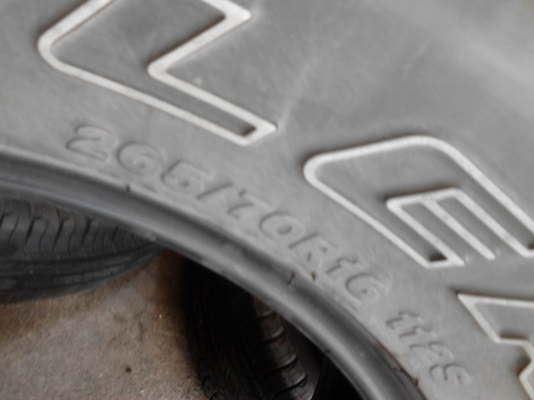 265/70R16 BRIDGESTONE DUELER  A/T  TEL.081-427-3941