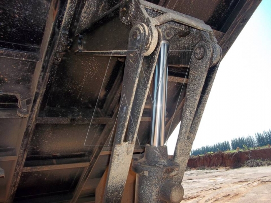 ขาย 6 ล้อ ฮีโน่ FC4J 140 แรง / กระบะดั๊มดินสวยๆ