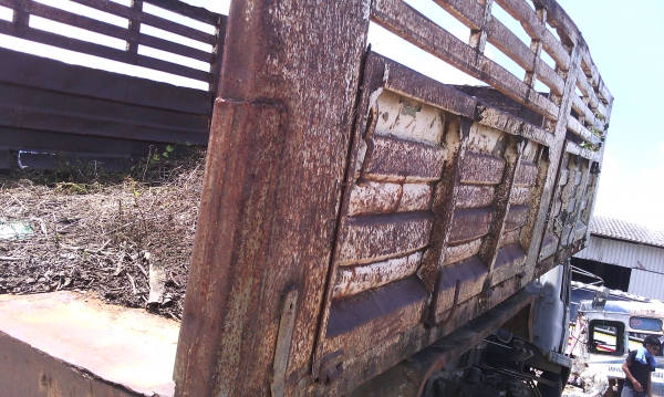 ขายกระบะรถสิบล้อ