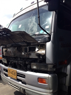 ขายรถบรรทุก 10 ล้อหัวลาก NISSAN UD 454 320 แรงม้าปี 2547 ราคา 990000