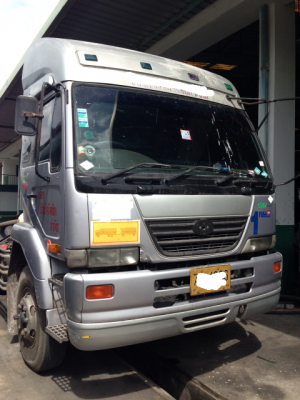 ขายรถบรรทุก 10 ล้อหัวลาก NISSAN UD 454 320 แรงม้าปี 2547 ราคา 990000