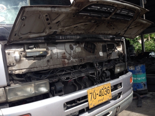 ขายรถบรรทุก 10 ล้อหัวลาก NISSAN UD 454 320 แรงม้าปี 2547 ราคา 990000
