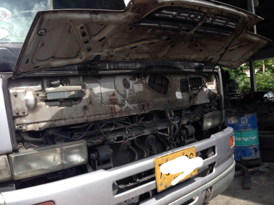 ขายรถบรรทุก 10 ล้อหัวลาก NISSAN UD 454 320 แรงม้าปี 2547 ราคา 990000