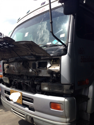 ขายรถบรรทุก 10 ล้อหัวลาก NISSAN UD 454 320 แรงม้าปี 2547 ราคา 990000