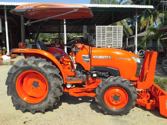 ขาย แทรกเตอร์ KUBOTA L3008 ถูกๆ สวยๆ