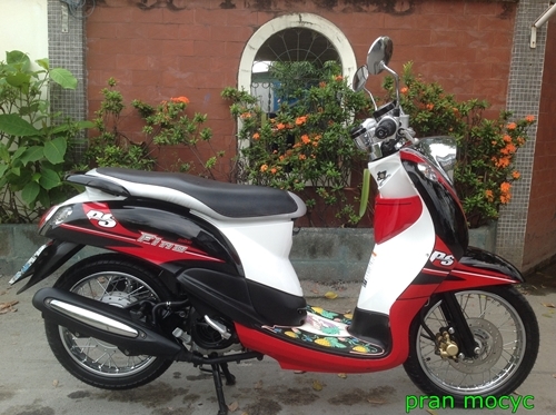 ขายyamaha fino สีดำเเดงขาว ปี2013