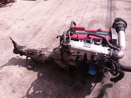 ขายเครื่องยนต์เบนซินขับหลัง Nissan Ca18 เกียร์ธรรมาดา