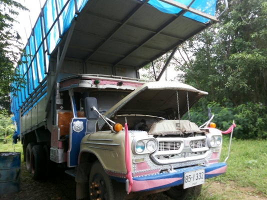 รถบรรทุก 10 ล้อใหญ่ ISUZU หน้ายาวดั๊มพ์ได้ ปี 2555 ราคา 270,000 บ.