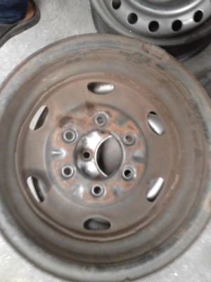 กะทะ 6 รู ขอบ 14 มี 4 ใบ TEL.081-427-3941