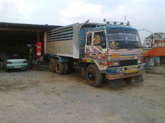 ขายสิบล้อดั้มมิตซู