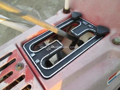 รถเกี่ยวข้าวเดินตาม!!!!     YANMAR     YB302  รหัสสินค้า : 14001684   หรือเพิ่มเติมไดที่ www.nihonmono.com