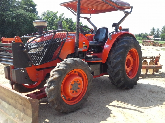 ขาย แทรกเตอร์ KUBOTA  M7040  ถูกๆ สวยๆ