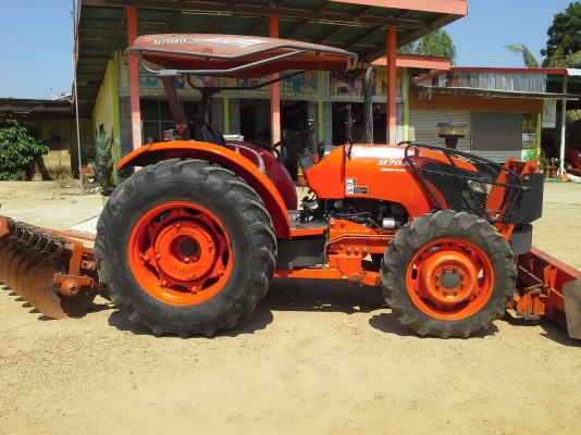 ขาย แทรกเตอร์ KUBOTA  M7040  ถูกๆ สวยๆ