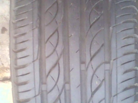 ขายล้อพร้อมยาง 185 60 15 ชุด 2000 บาท