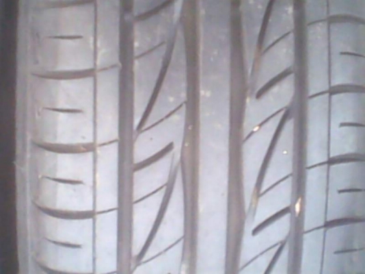 ขายล้อพร้อมยาง 185 60 15 ชุด 2000 บาท