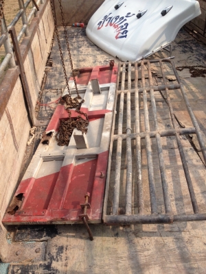 ขายคอกแป๊ปนำ้  ถอนจากรถ ISUZU  ยาว 5.6 เมตร กว้าง2.35 เมตร