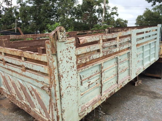 กระบะดั้มSMMของสามมิตรยาว5.5ม. มีครบชุดเพิ่งยกลง คัสซีกว้างประมาณ85ซม.