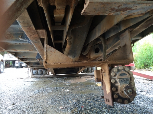 กระบะดั้มSMMของสามมิตรยาว5.5ม. มีครบชุดเพิ่งยกลง คัสซีกว้างประมาณ85ซม.