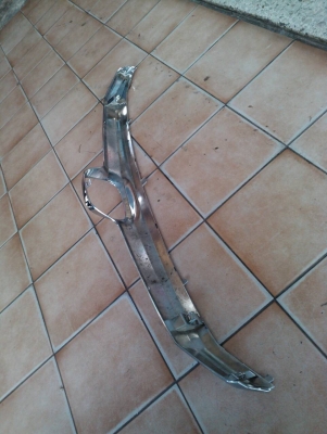 คิ้วกระจังหน้า โครเมี่ยม Honda New Civic สภาพสวย ไม่มีแตกหัก หูยึดครบๆ สนใจโทรมาคุยกันครับ